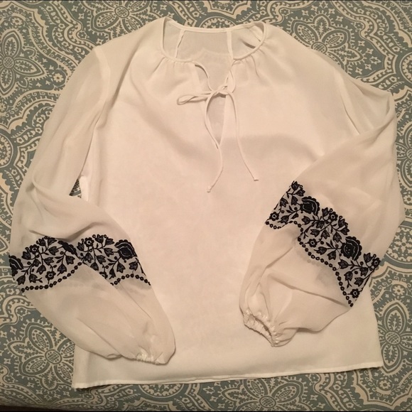 Nwot Saks 5th Ave Top